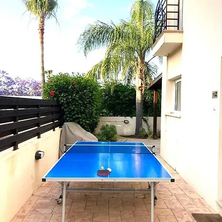 Luxury Spacious With Heated Swimming Pool