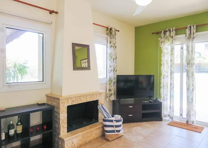 Luxury Spacious With Heated Swimming Pool فيلة