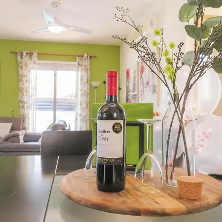 Luxury Spacious With Heated Swimming Pool Villa *