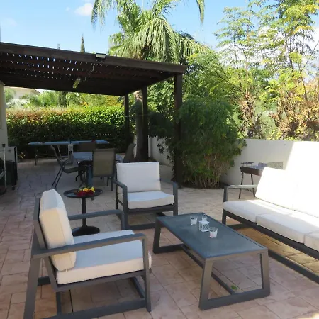 Luxury Spacious With Heated Swimming Pool