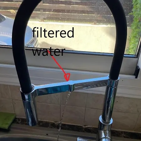 Luxury Spacious With Heated Swimming Pool 别墅 *