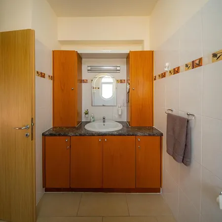 Luxury Spacious With Heated Swimming Pool * 帕拉利米尼