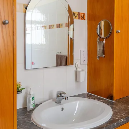 别墅 Luxury Spacious With Heated Swimming Pool 帕拉利米尼