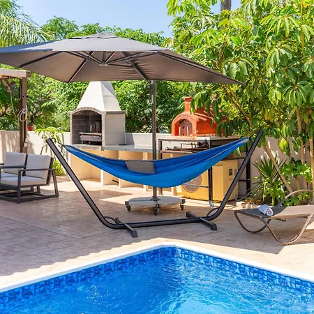 Luxury Spacious With Heated Swimming Pool * 帕拉利米尼
